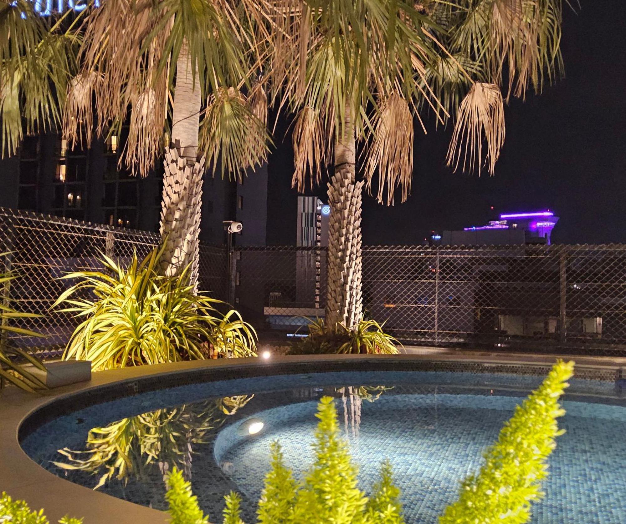 Xq Pattaya Hotel Екстер'єр фото